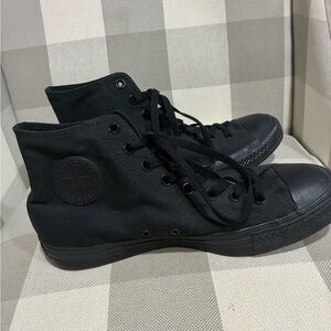 Converse Chuck Taylor All Star Canvas Men’s 10 women’s 12